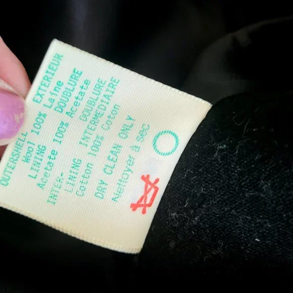 Classic style pure virgin wool black coat with  white mink collar. - Picture 8 of 14